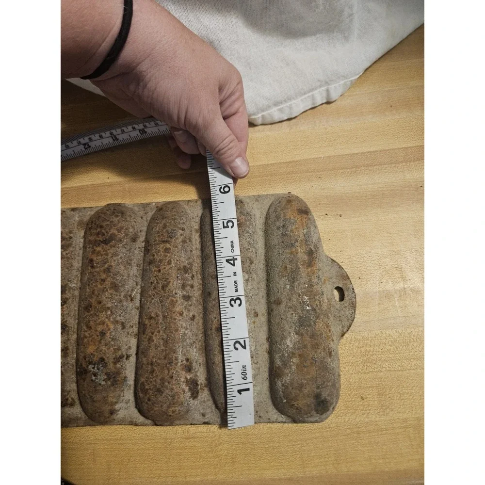 Vintage Cast Iron Corn Bread 7 Stick Pan Made In USA